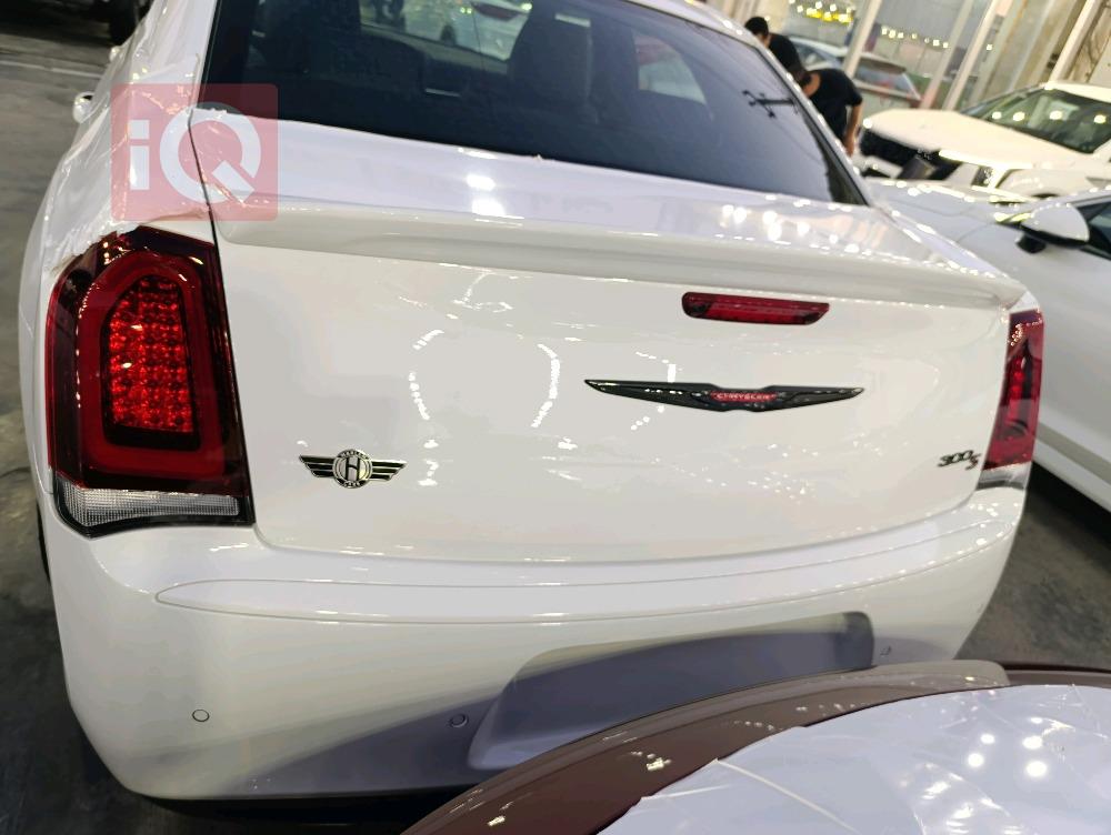 كرايسلر 300